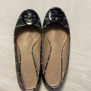 Tory burch black snake skin flats. Size 10
